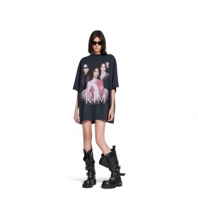 Kim K Oversized T-skjorte i Falmet Svart